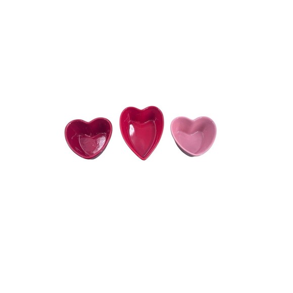 Chantal RED Heart Shaped 1 Cup Baking Dish - W/ 1 Pink & 1 Red 7oz Heart Dish - Picture 1 of 16